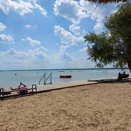 Tulipan Bungalow Camping Resort Gyenesdiás Extérieur photo