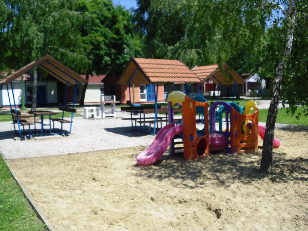 Tulipan Bungalow Camping Resort Gyenesdiás Extérieur photo