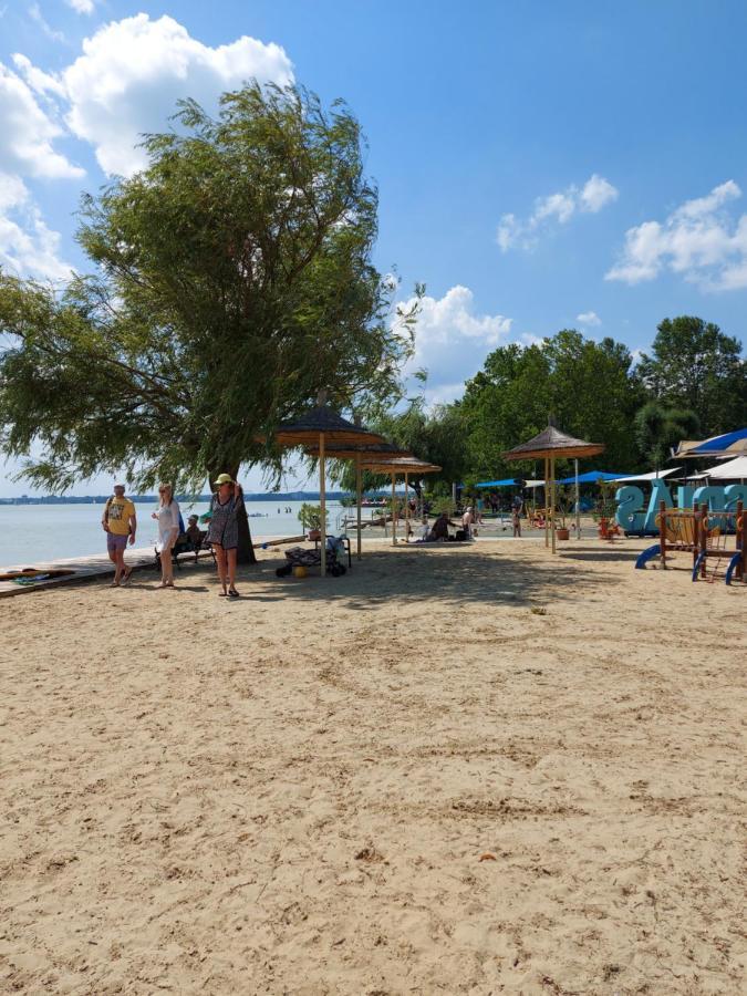 Tulipan Bungalow Camping Resort Gyenesdiás Extérieur photo