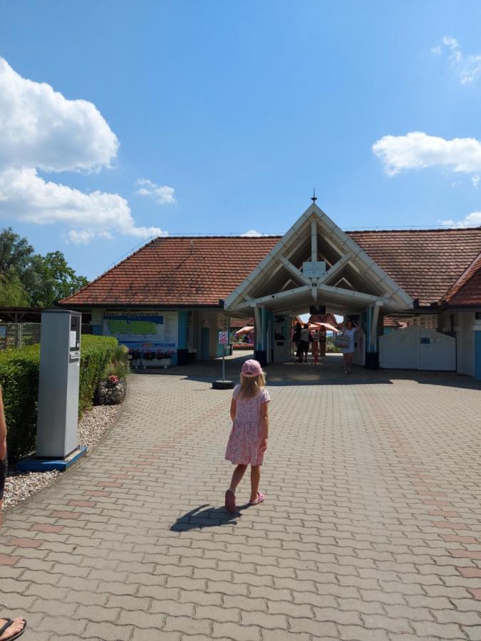 Tulipan Bungalow Camping Resort Gyenesdiás Extérieur photo