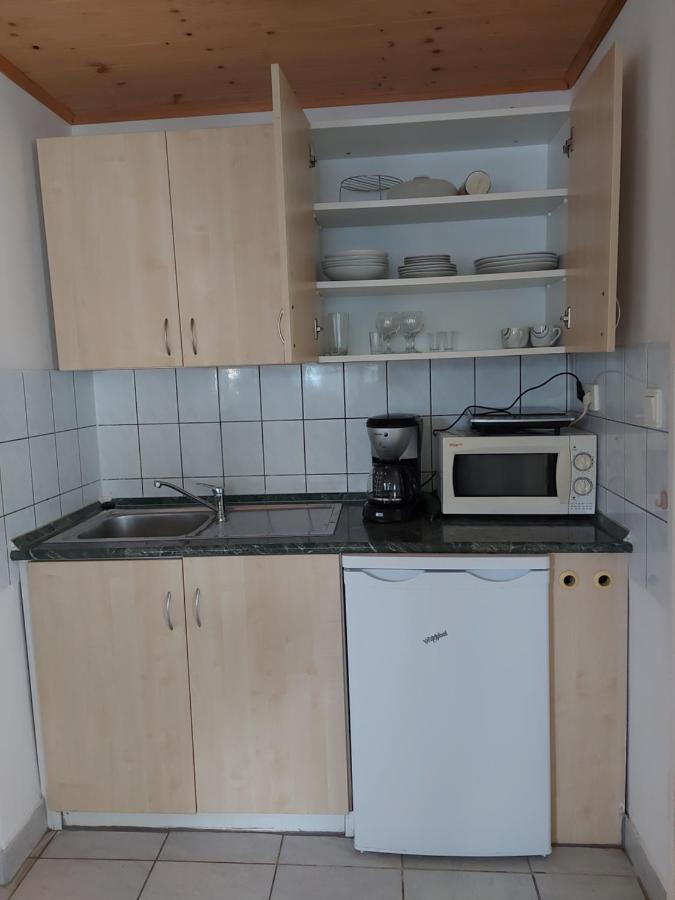 Tulipan Bungalow Camping Resort Gyenesdiás Chambre photo