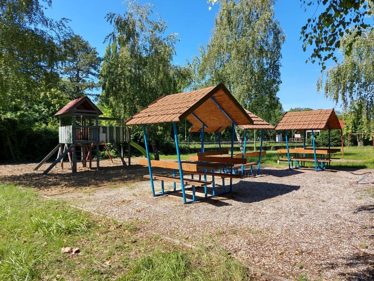 Tulipan Bungalow Camping Resort Gyenesdiás Extérieur photo