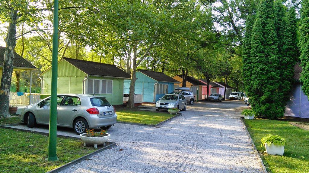Tulipan Bungalow Camping Resort Gyenesdiás Extérieur photo