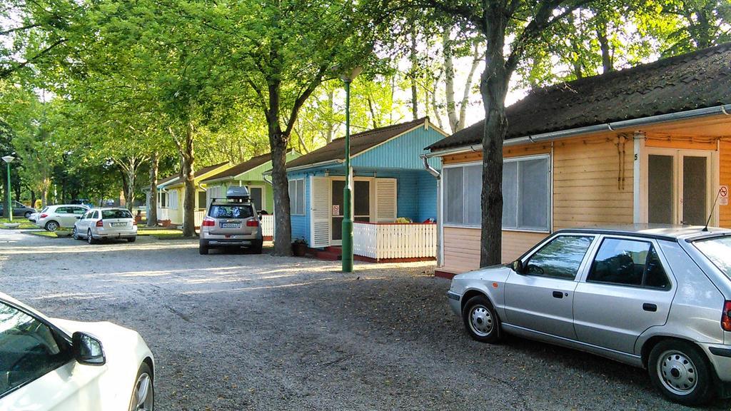 Tulipan Bungalow Camping Resort Gyenesdiás Extérieur photo