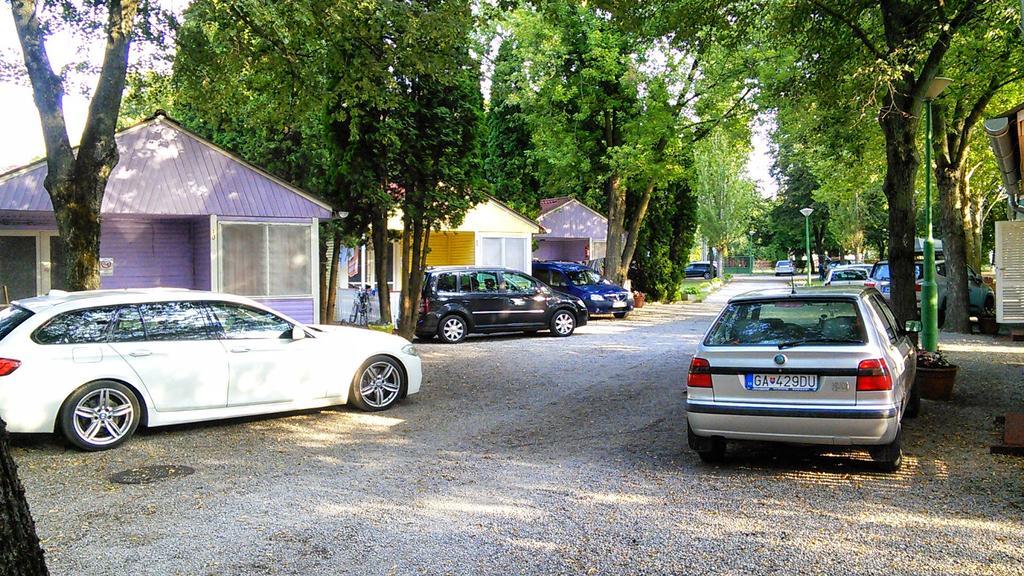 Tulipan Bungalow Camping Resort Gyenesdiás Extérieur photo